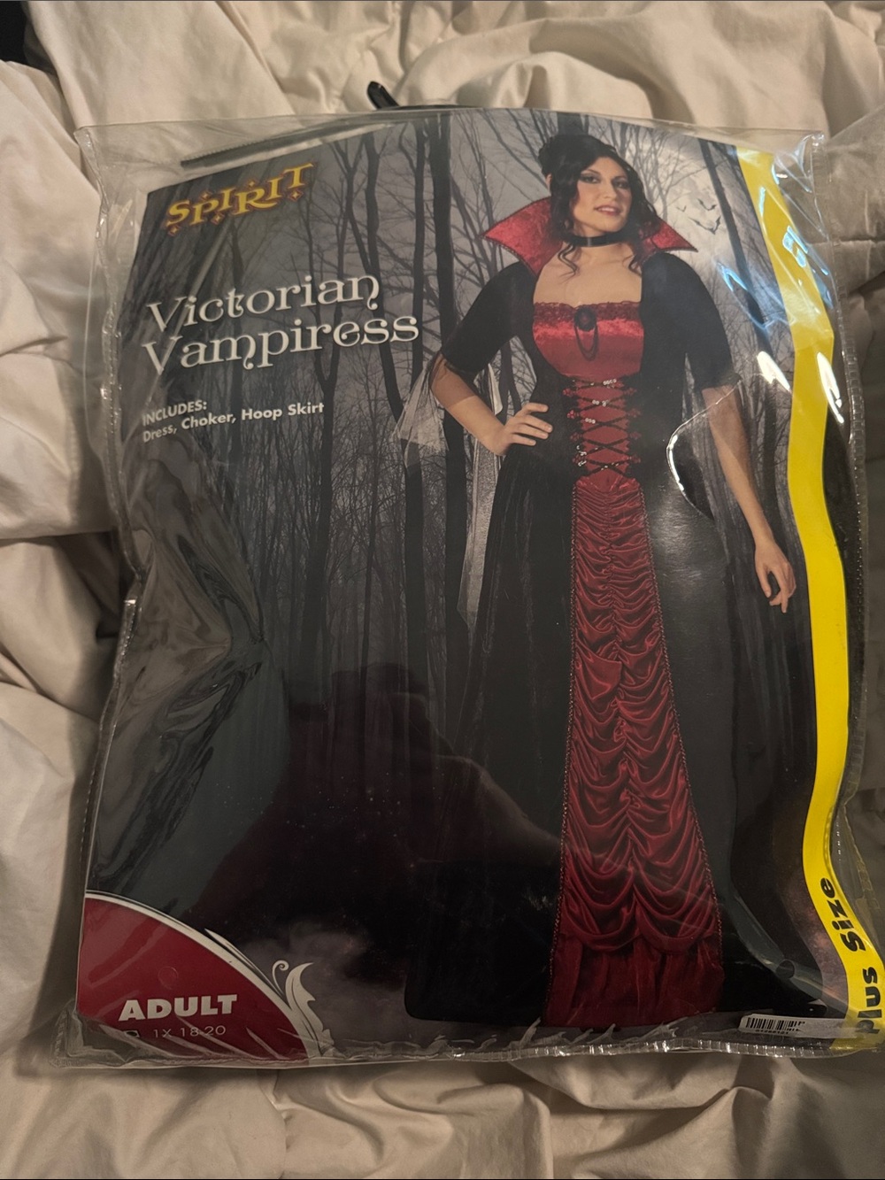 Spirit Victorian Vampiress Costume - Red and Black